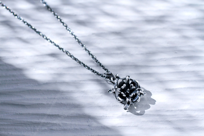 ペンダント「Hamamelis」