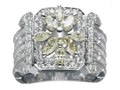 PT900マーキスカットダイヤモンドデザインリング 1.35ct