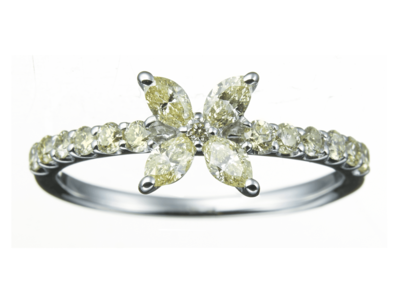 K18WGマーキスカットダイヤモンドフラワーリング 0.5ct