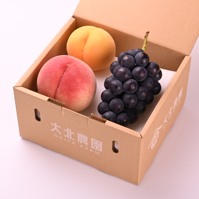 白桃と黄桃と巨峰のセット
