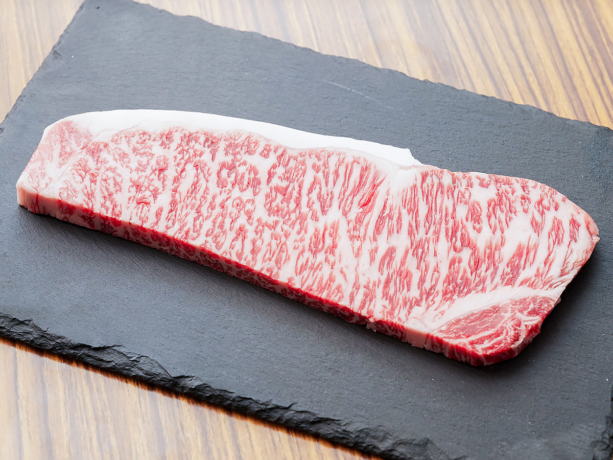 黒毛和牛【雌】サーロインステーキ