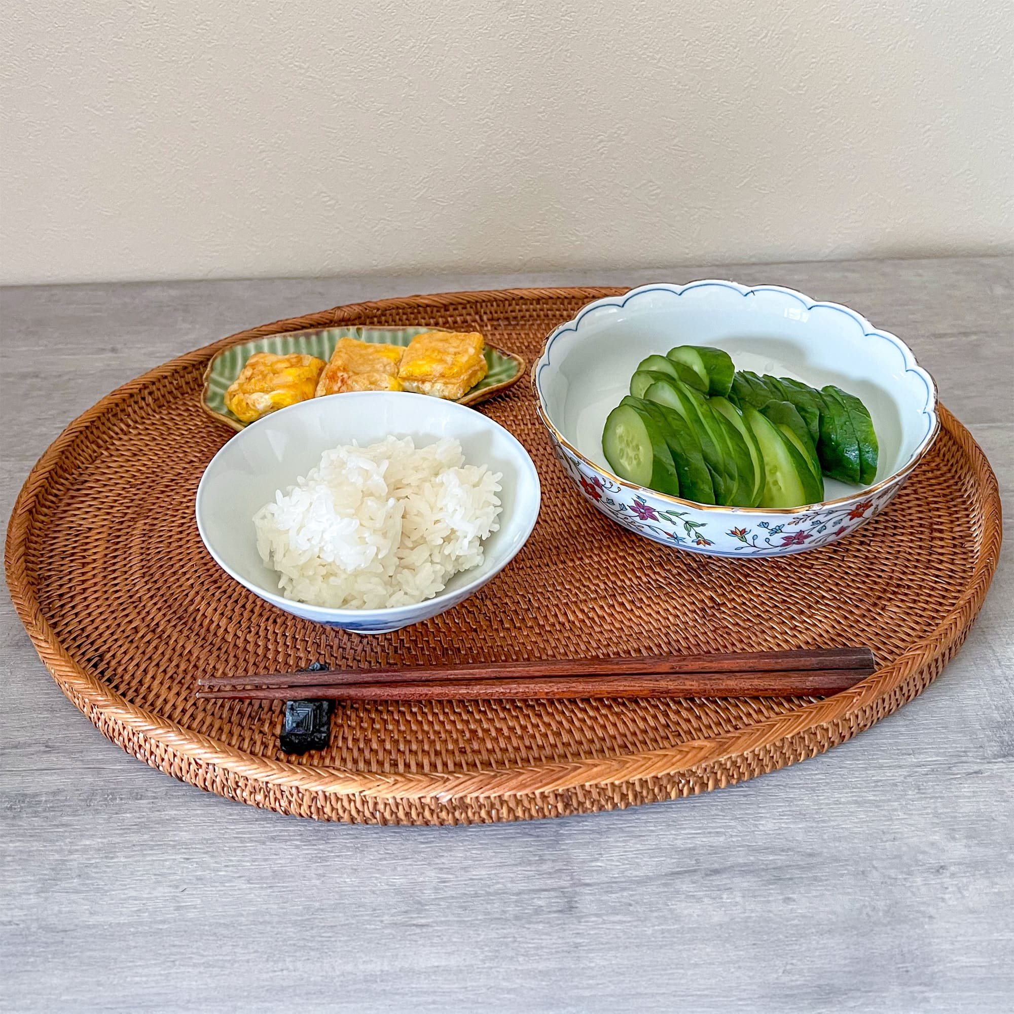 縁付き楕円トレー07