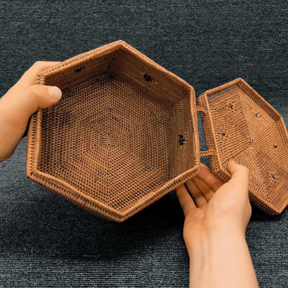 フタ付き6角箱大05