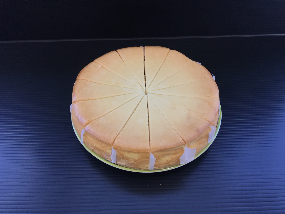 ◇しっとりなめらか！ニューヨークチーズケーキ 1ホール14ピース