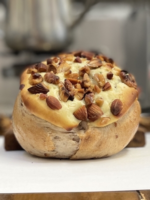 ワインのお供　新発売クリスマスベーグルです