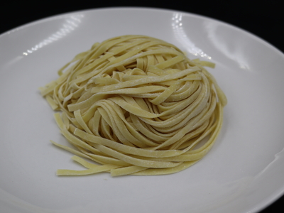 香港麺（平）　110g 　5玉入