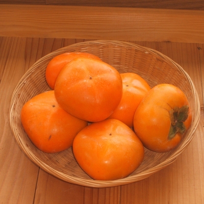 ご自宅用柿　２８～４０玉入り