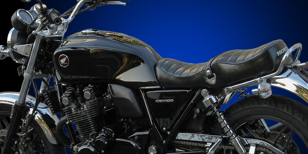 CB1100(SC65)タックロール変形なし