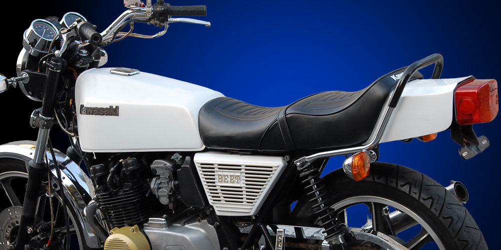 Z400FX/J/500/550FX (E1-E3柄/小文字ロゴ)ノーマルタイプアンコ抜きシート