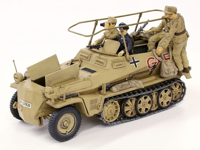 35113　1/35 ﾄﾞｲﾂ Sd.kfz.250/3 無線指揮車ｸﾞﾗｲﾌ