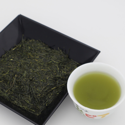 新茶（浅蒸し茶・深蒸し茶ブレンド）756円（税込）～