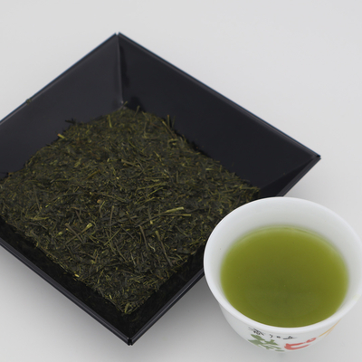 新茶（深蒸し茶）756円（税込）～