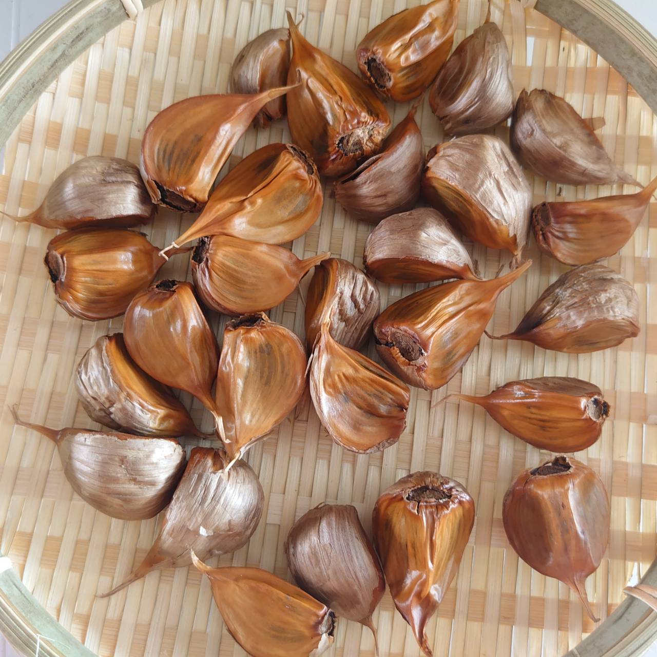 青森県産福地ホワイト使用くろにんにく