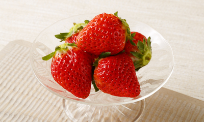 いちご様へ 出荷：注文後7〜10日】クイーンズベリー 長野 すずあかね M(20玉