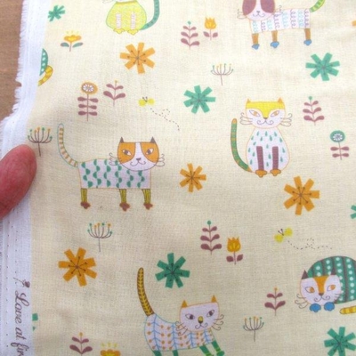 Wガーゼ　MANY CATS イエロー色
