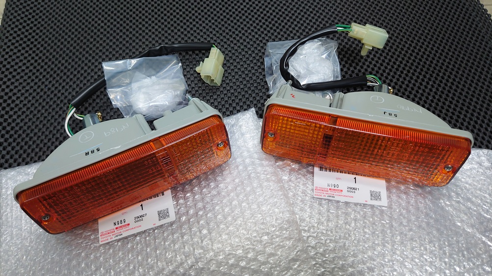AE86 レビン 前期 ウィンカーレンズ 左 DSC_3277_1757723305748.JPG