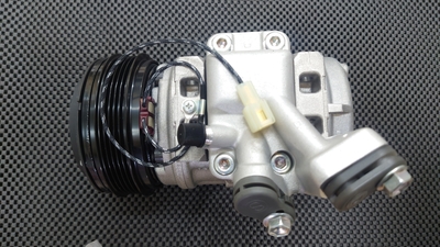 AE86・DENSO製リビルト・Ｒ１２仕様エアコンコンプレッサーASSY（下取り必要）