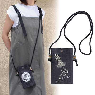 肩掛けスマホポーチ