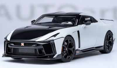 AUTOartNISSAN 1/18 GT-R50 by ITALDESIGN （メタリック・ホワイト／ブラック）