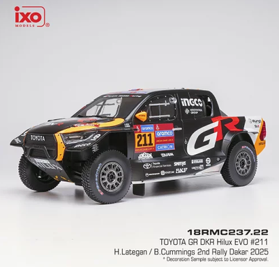 イクソ 1/18 トヨタ GR DKR ハイラックス Evo 2025 ダカール ラリー 2位 #211 H.ラテガン/B.カミングス