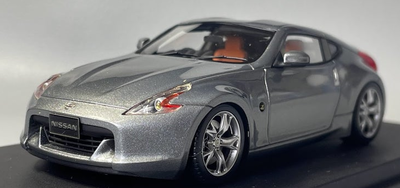 Hpi 1/43 Nissan　NEW ﾌｪｱﾚﾃﾞｨ Z　ブレードシルバー　（レジンモデル）