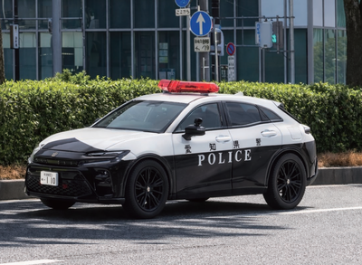 1/43 トヨタ クラウン スポーツ RS (AZSH37) 2025 JAN:4580198724972 愛知県警察総務部広報課広報車両 