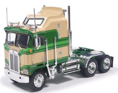 IXO USA 1/64	GMC アストロ 95 グリーン