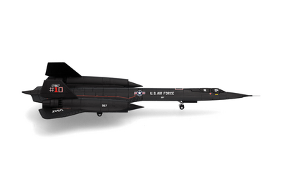 ]herpa 1/200  SR-71A 第9戦略偵察航空団 第1分遣隊 嘉手納基地 1978 61-7967  (ダイキャスト製)