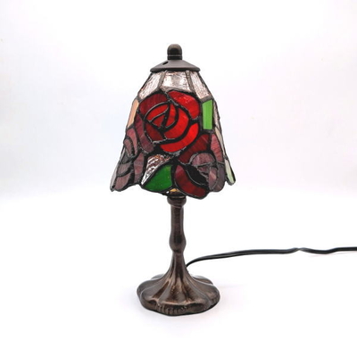 ステンドグラステーブルランプ　　品番.td033518