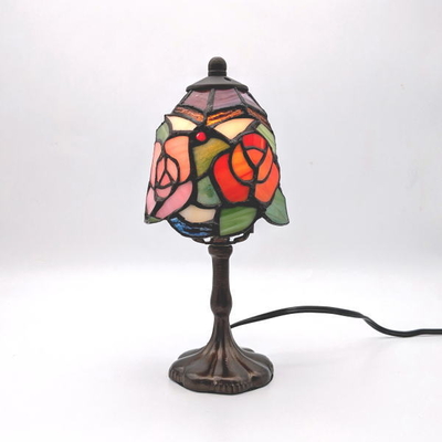 ステンドグラステーブルランプ　　品番.td033517