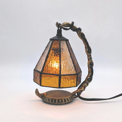 ステンドグラステーブルランプ　　品番.td000582