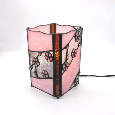 ステンドグラステーブルランプ　　品番.gy597