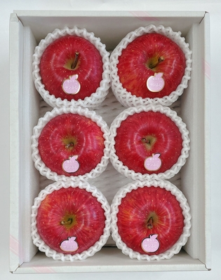 蜜入り贈答用　サンふじ　1.8ｋｇ