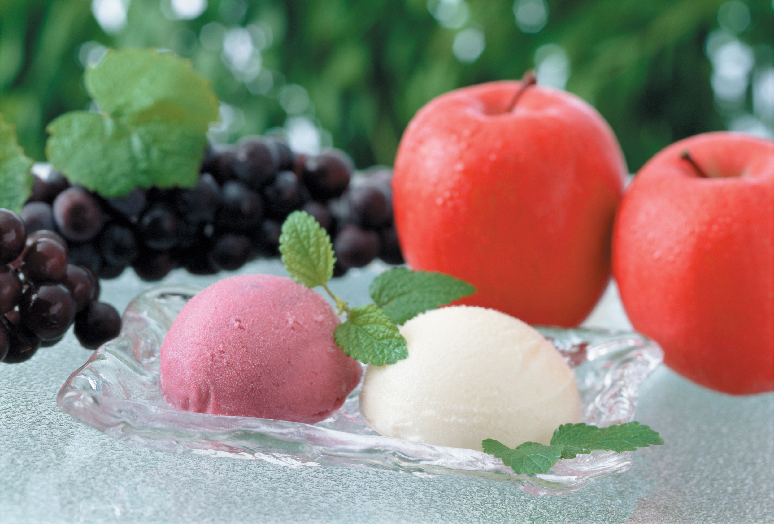 果樹５点セット　桃　りんご　葡萄　ブルーベリー　　　ハスカップ　ラズベリー KIMONO FRUITS】冷凍ミックスベリーセット 5kg (各1000g×5）（いちご