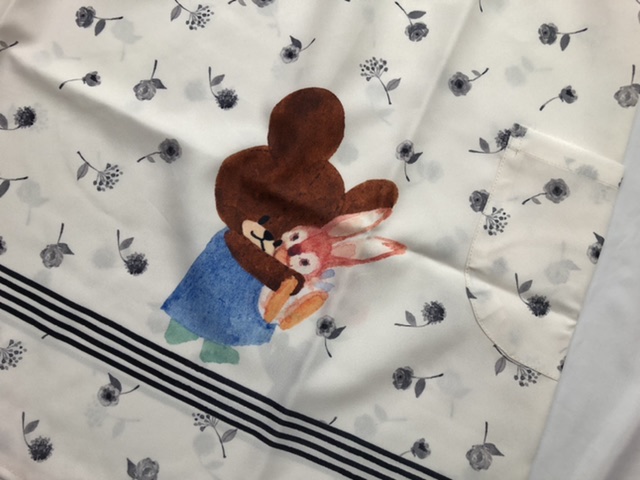 即納 全国送料無料 わたしのワンピース エプロン 二枚 くまのがっこう モノトーン花 私ワンピ桃 公式 Domain Com Au