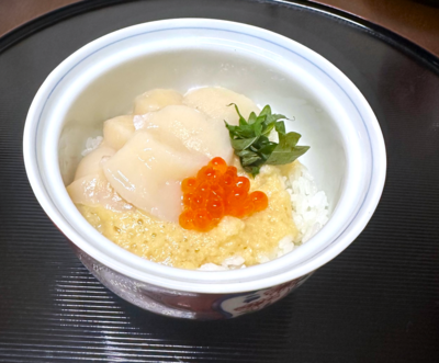 ホタテとろろ丼【いくら付き】