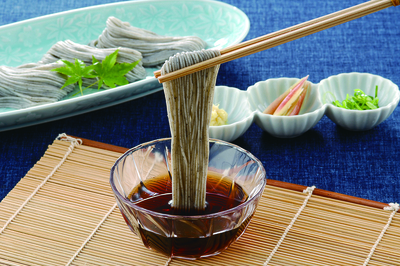 黒ごま~素麺イメージ-