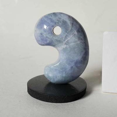 20251115-05 ラベンダー翡翠勾玉