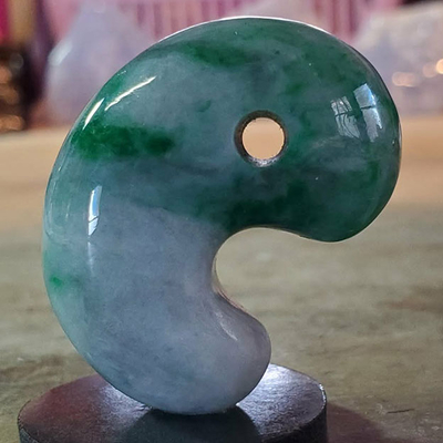 260305-03 レムリアグリーン翡翠勾玉