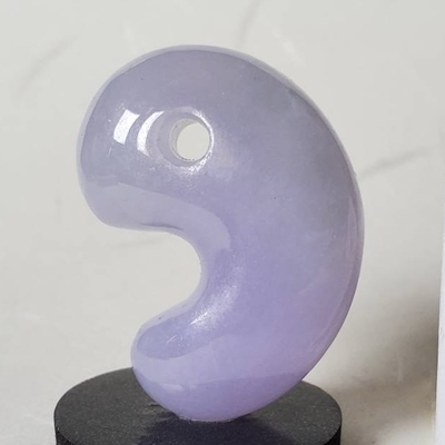 260526-09 レムリアパープル翡翠勾玉