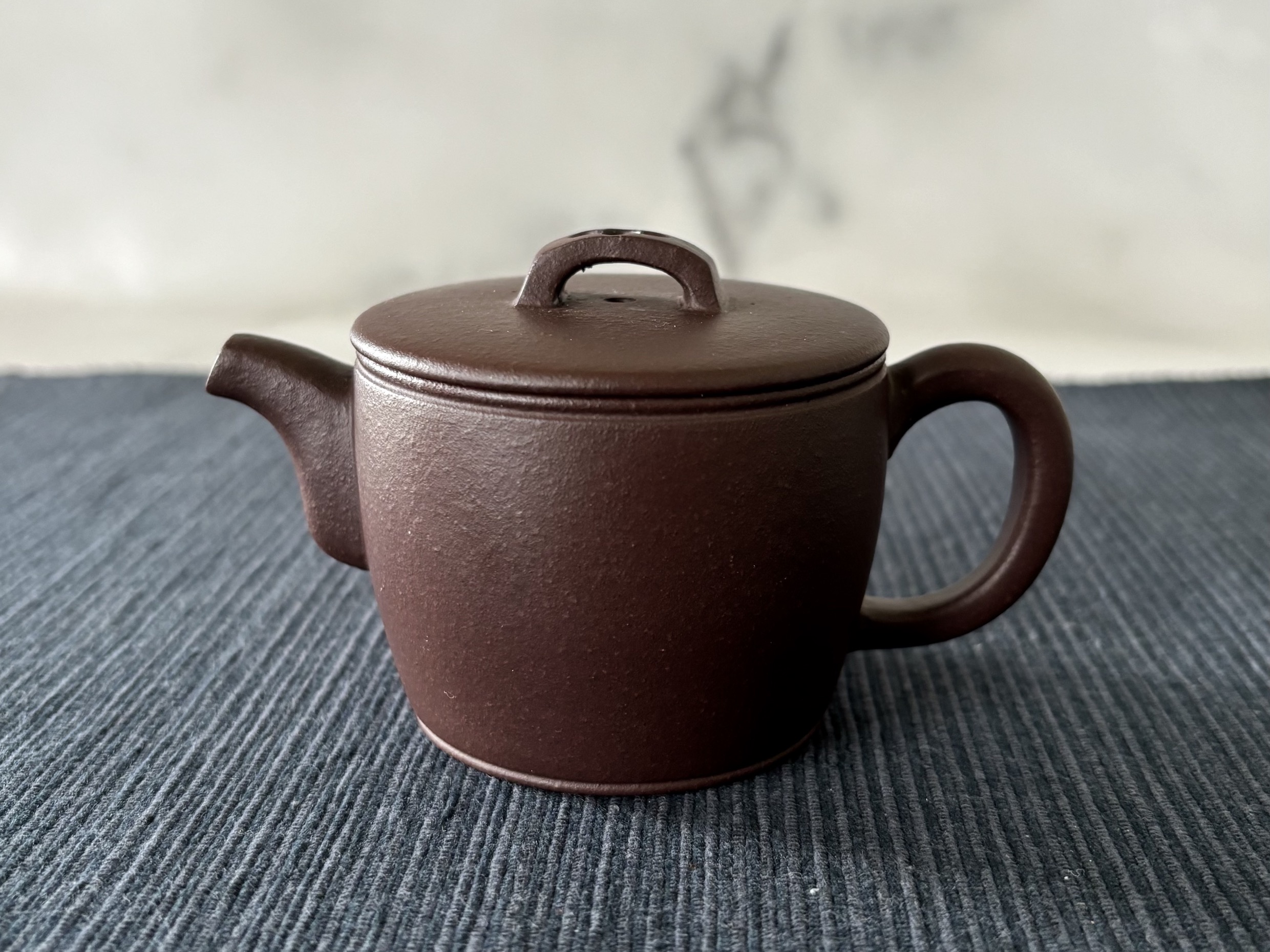 朱泥 急須 在銘 茶器煎茶器 旧家から 朱泥急須 在銘 煎茶道具｜アンティーク、コレクション