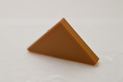 %35787 タイル[黄褐色]2x2(三角形)