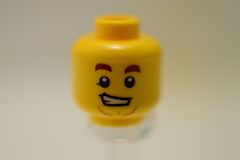 %3626c ミニフィグ・ヘッド[黄色](にやり顔、あごひげ)