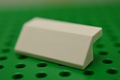 %5540 スロープ45度[白]2x4(ポッチ無)