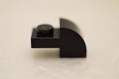 %5841 曲面ブロック[黒]1x2(プレート付)