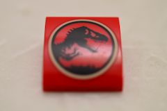 %15068 カーブスロープ[赤]2x2(Jurassic Parkロゴ)