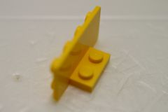 %7452 ブラケット[黄色]1x2‐2x4(逆)