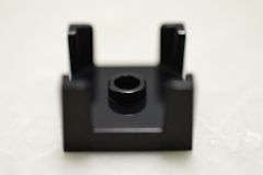 %3131 コンテナ[黒]2ｘ2ｘ1(中央にポッチ)