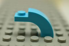 %5843 1/2アーチ[アズール青]1x3x1.66