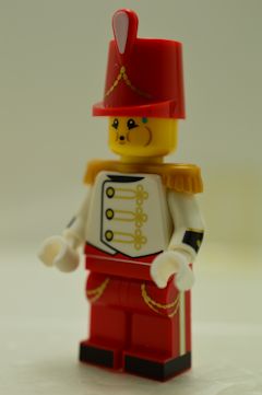 F8213 Tuba Player(アクセサリ、台座付属しません)